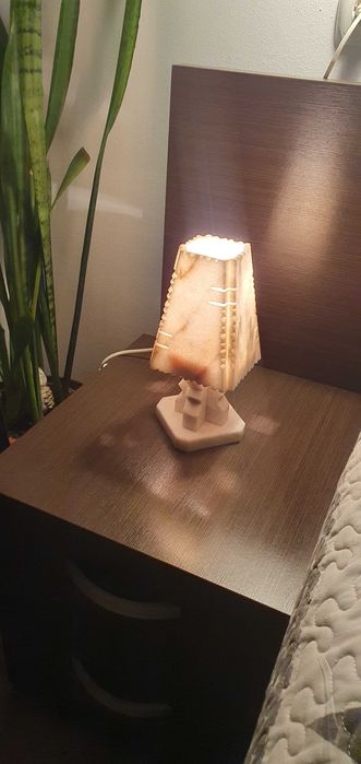 Vand 2 veioze din marmură, 150 lei