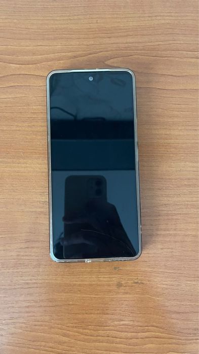 Vivo v27е в идеалоном состояние