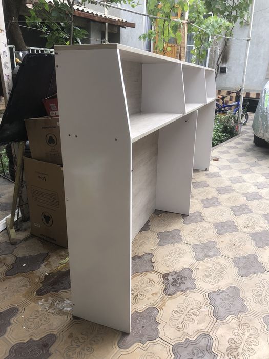 Mebel sotiladi.