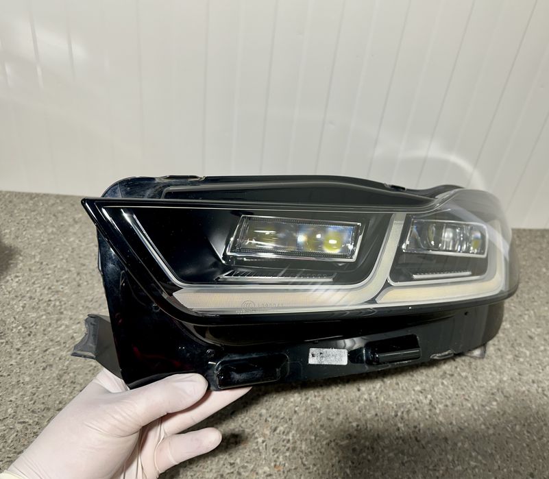 Far stanga Jaguar I-Pace Led