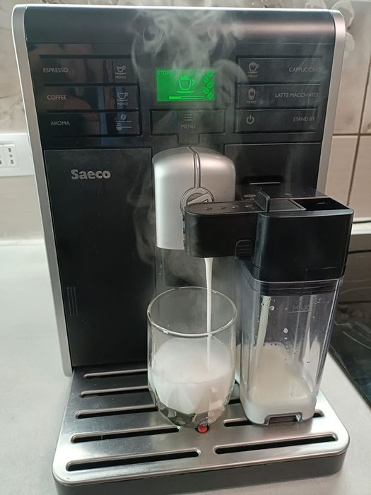 Espressor automat ,aparat de cafea  Saeco Moltio HD8769