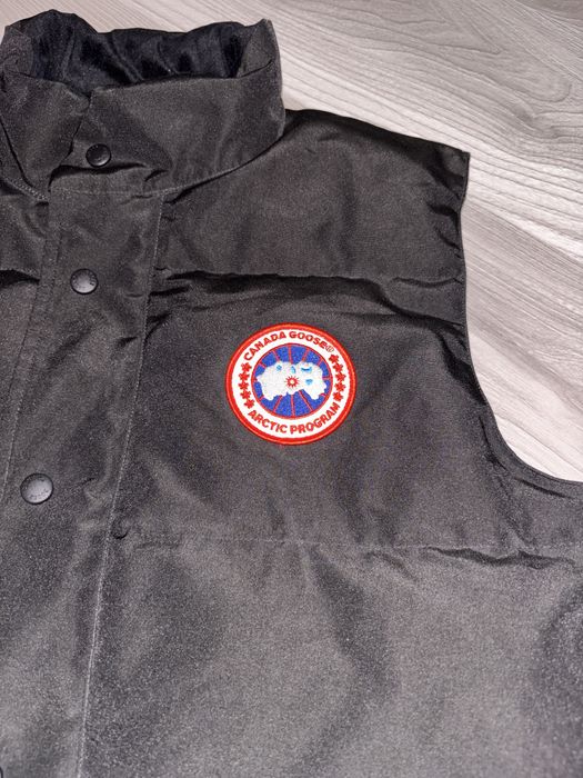 Vestă canada goose
