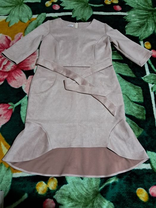 Продаю платья не дорого!