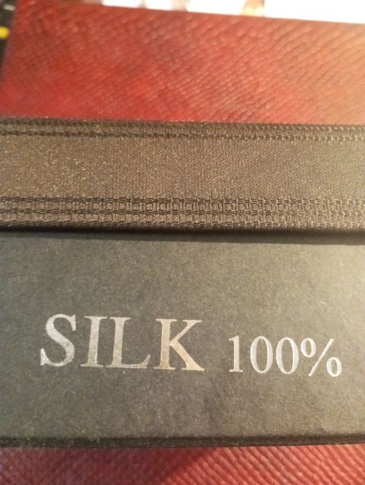 Набор запонки и платок.