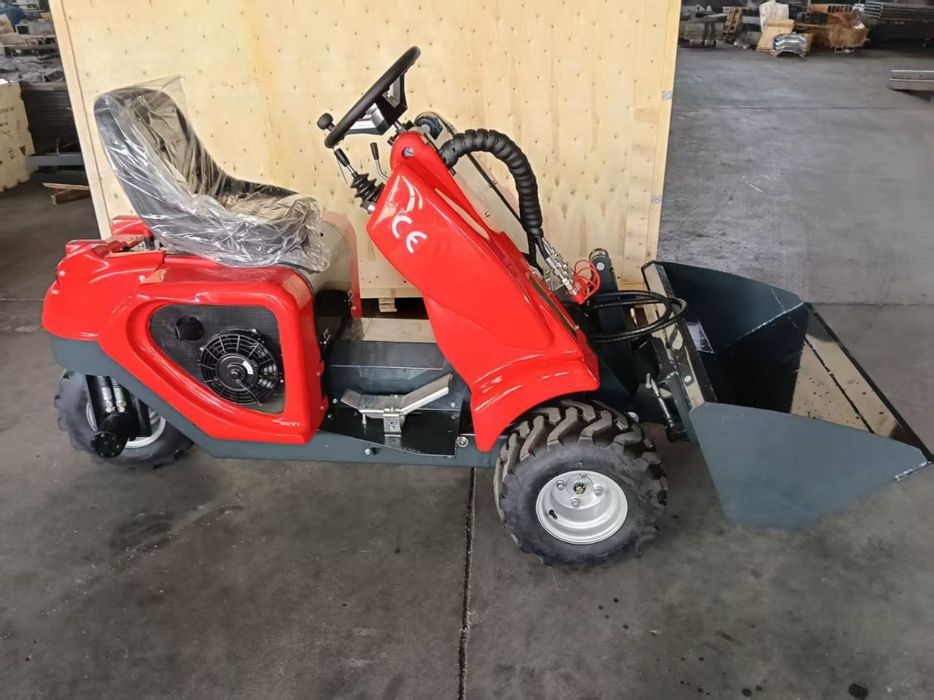 Мини погрузчик, фронтальный, полный привод.