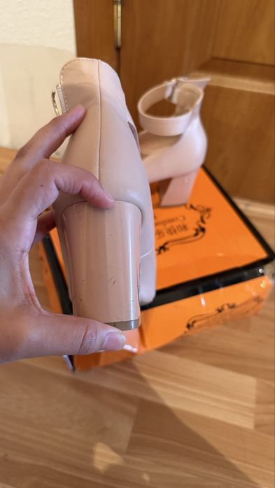 Женское туфли и обувь 38-39рр