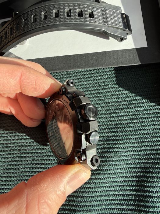 G Shock MTG- B 3000 B