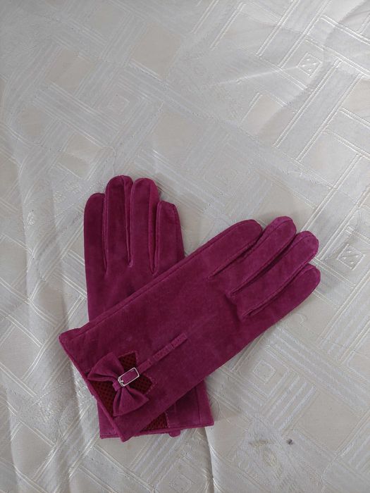 Manusi dama, NOI, piele intoarsa