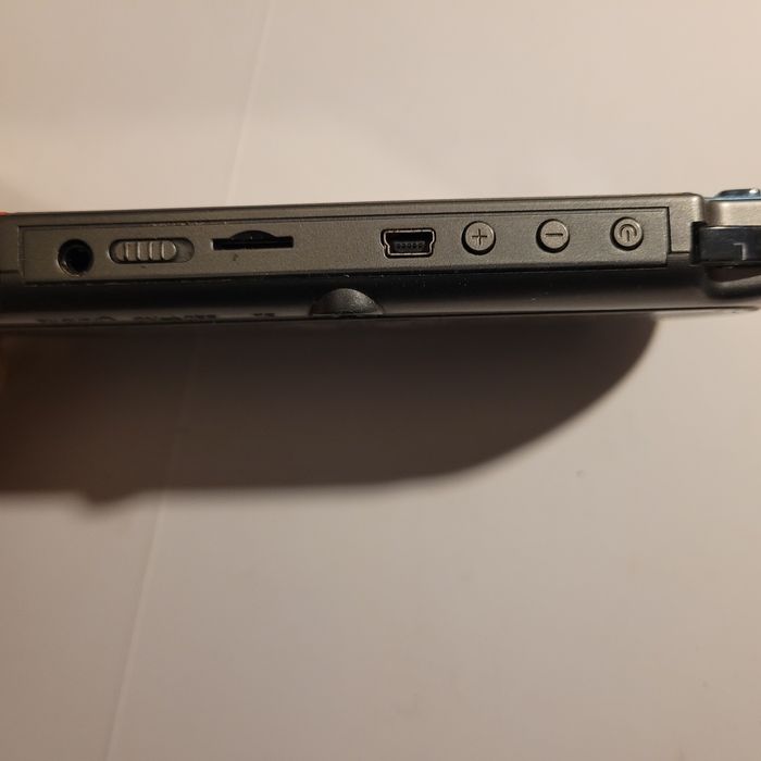 Електронна игра  .