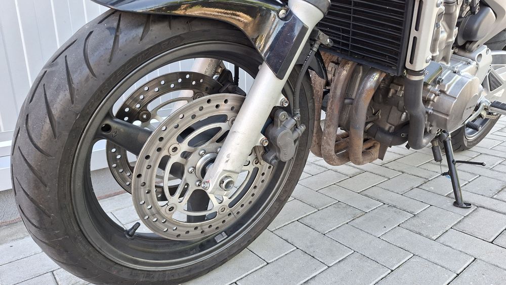MotoFly vinde Honda Hornet 2004
