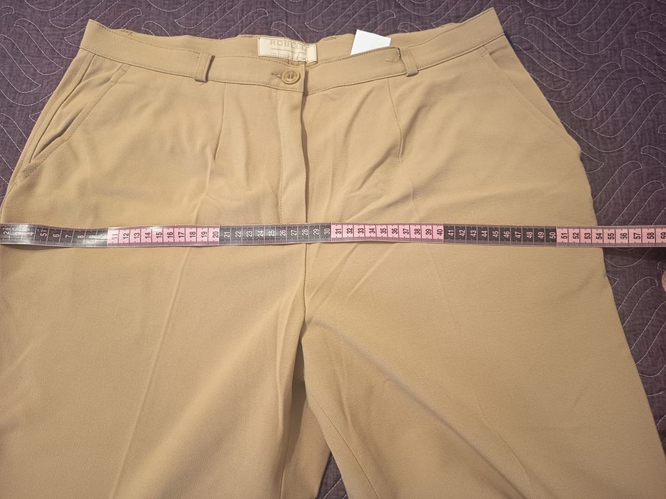 Pantaloni dama bej - mărime 44