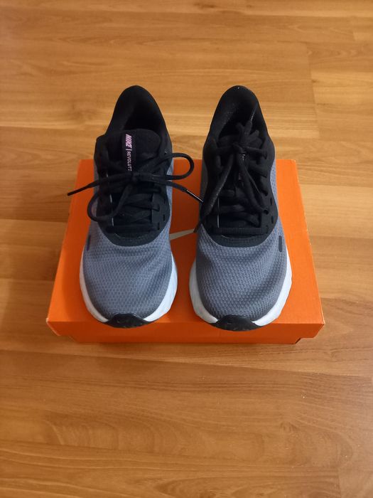 Дамски маратонки NIKE