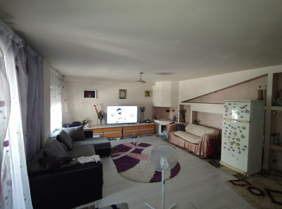 Vând apartament cu 3 camere!