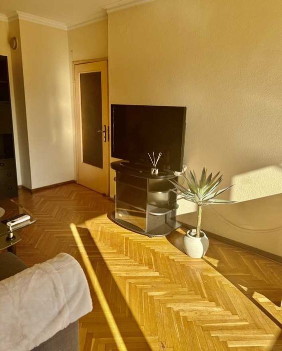 Дава се под наем Тристаен апартамент в София, Стрелбище - 95 кв.м за 790 € - Снимка #4