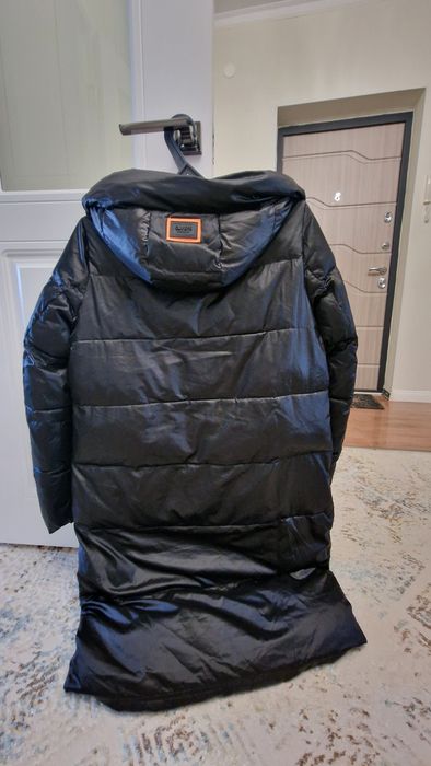 Теплая куртка зимняя возможен торг