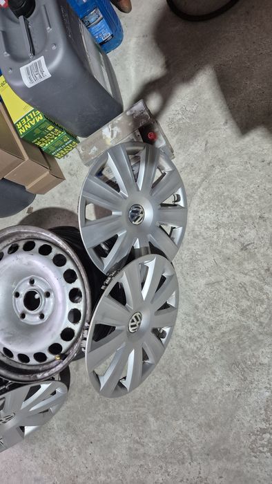 Jante de otel R16 cu capace, originale VW
CB 57.1 mmk cu jante 215 65