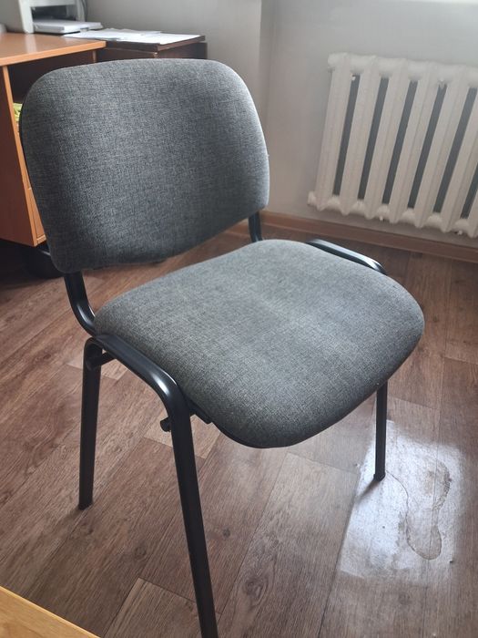 Продам стул  серый