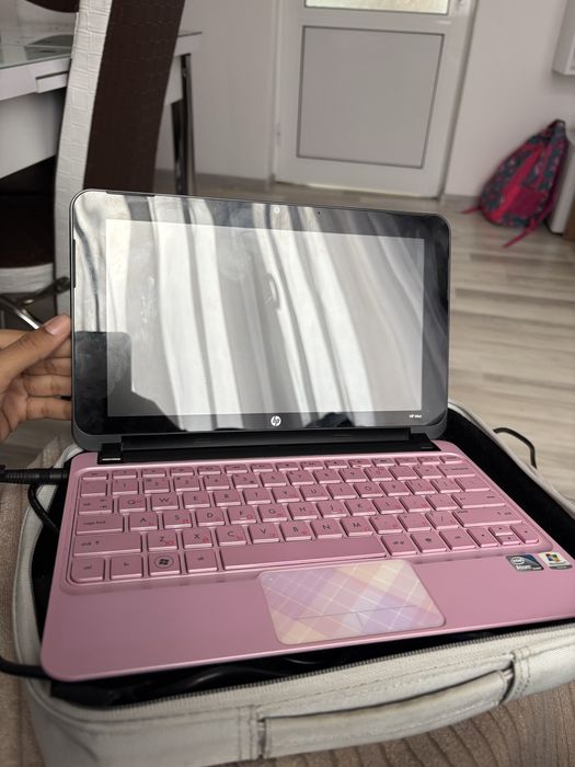 Лаптоп HP mini.