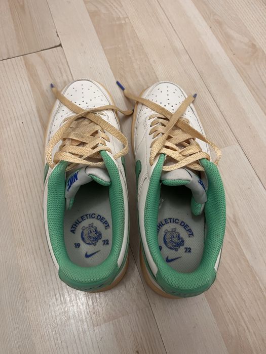 Adidasi Nike vision court