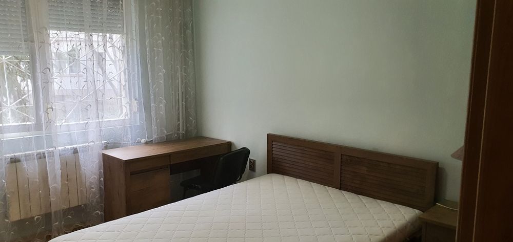 Дава се под наем Четиристаен апартамент в Плевен, Идеален център - 100 кв.м за 510 € - Снимка #4