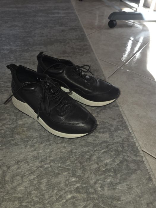 Сникърси естествена кожа