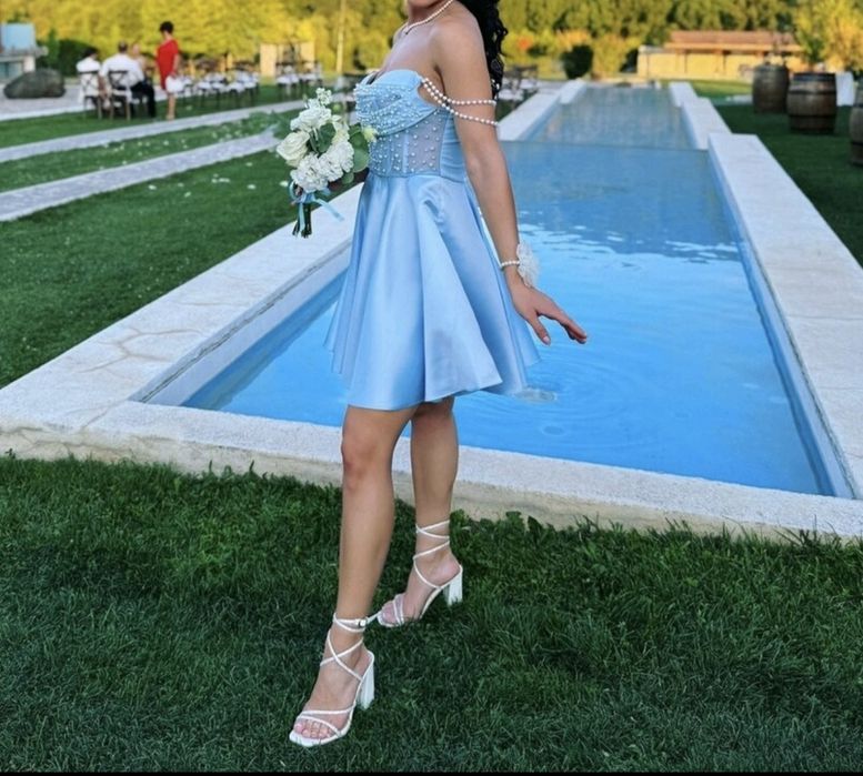 Официална рокля в синьо
