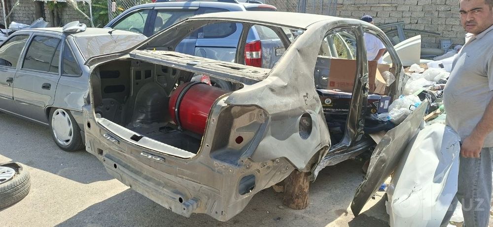 Cobalt kuzov sotiladi avarenni