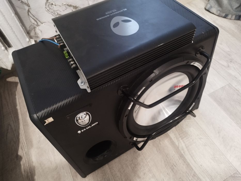 Продам сабвуфер без усилителя