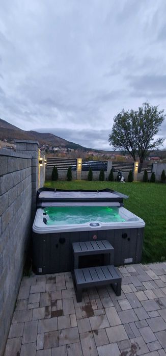 Ново мощно градинско джакузи