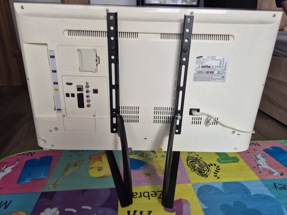 Televizor Smart LED Samsung HD 81 cm