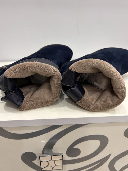 Продам женскую обувь