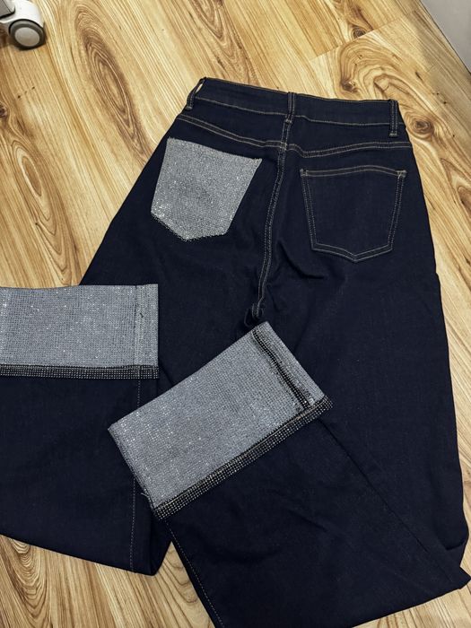 Дамски дънки с камъни