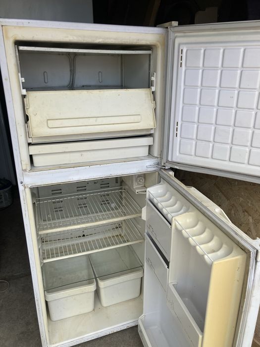 Продам холодильник