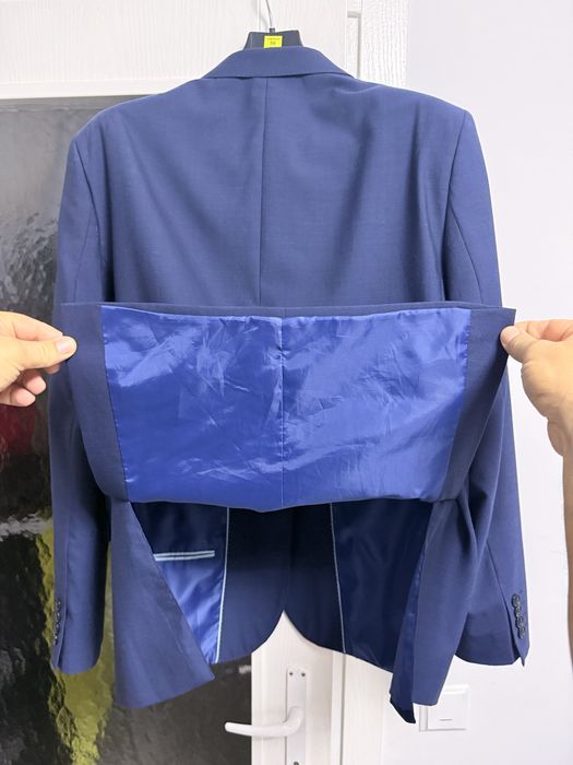 Vând Costum de barbati