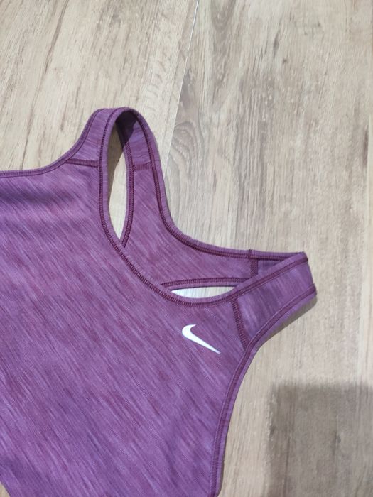 Bustiera Nike mărimea M