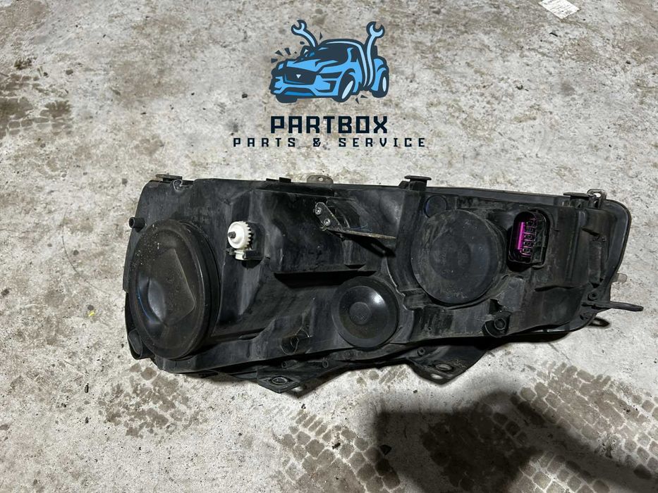 Десен фар VW Golf VI Variant 2010