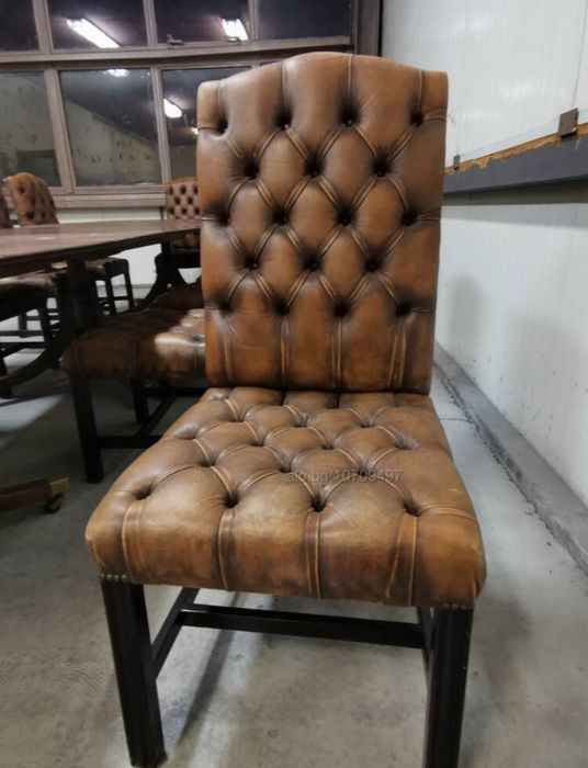Цената е до 21.08 вкл. Оригинален луксозен комплект 12 Chesterfield стола с маса от махагон