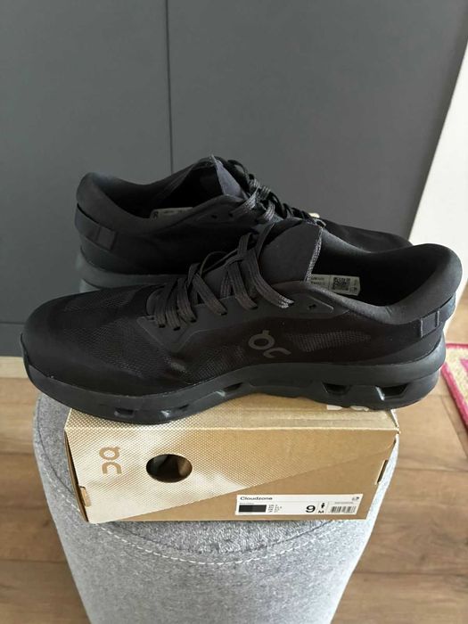 Кроссовки On Cloudzone