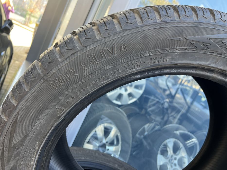 Гуми Nokian wr suv 4 285/45/20