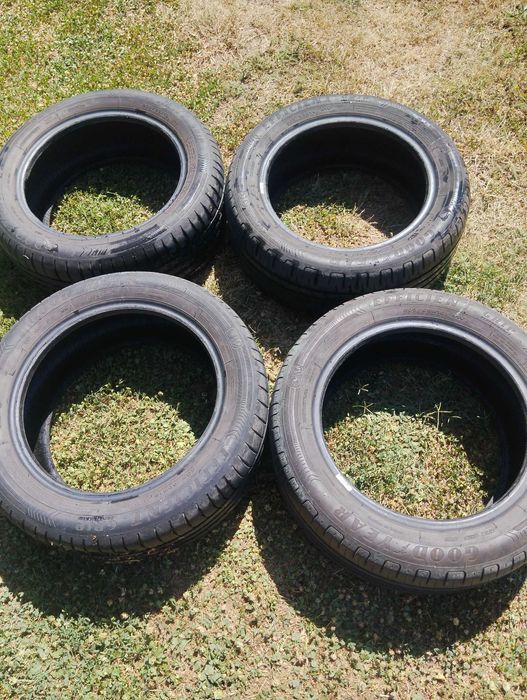 Продавам 4 бр. летни гуми.