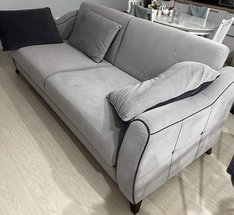 Серый стильный диван