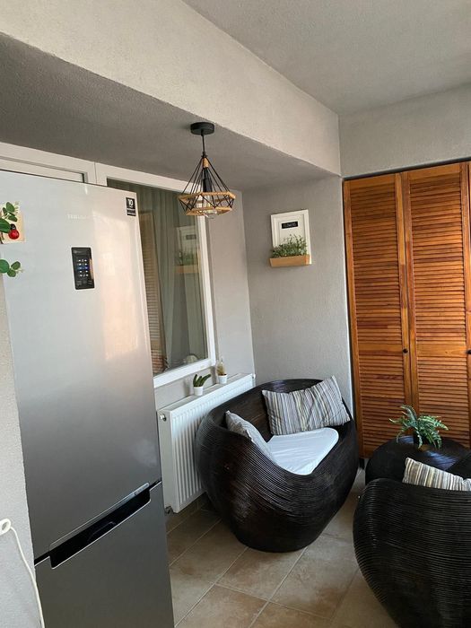 Vand apartament 3 camere decomand