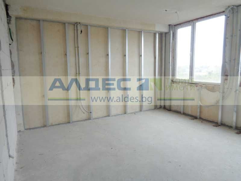 Продава промишлено помещение в Казичене!