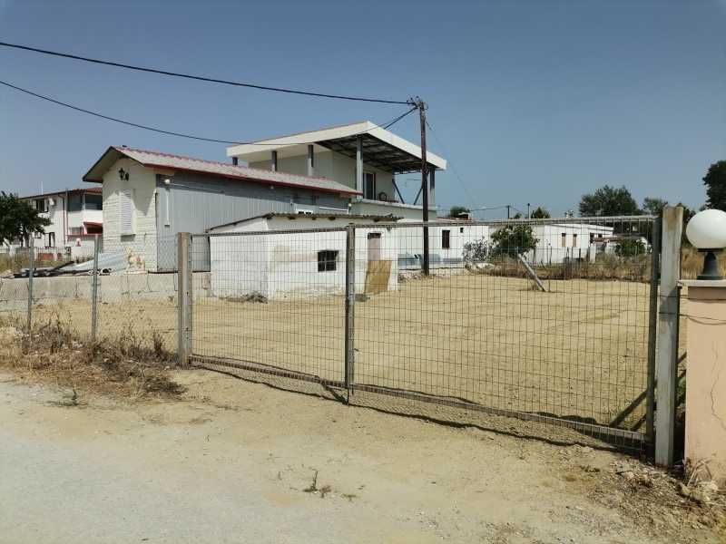 ПРОДАВА Продава парцел с актуално разрешително за строеж