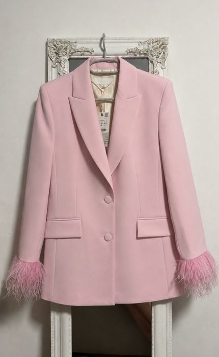 Дамски сака с пера/ костюми ZARA