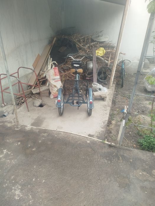 Велосипед трёхколёсный