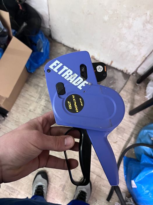 Етикетен Пистолет