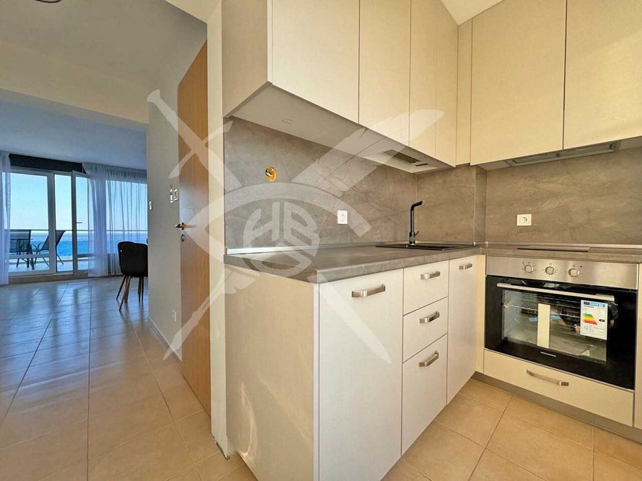 Продава се Тристаен апартамент в с. Равда, Област Бургас - 102 кв.м за 1579 €/кв.м - Снимка #2