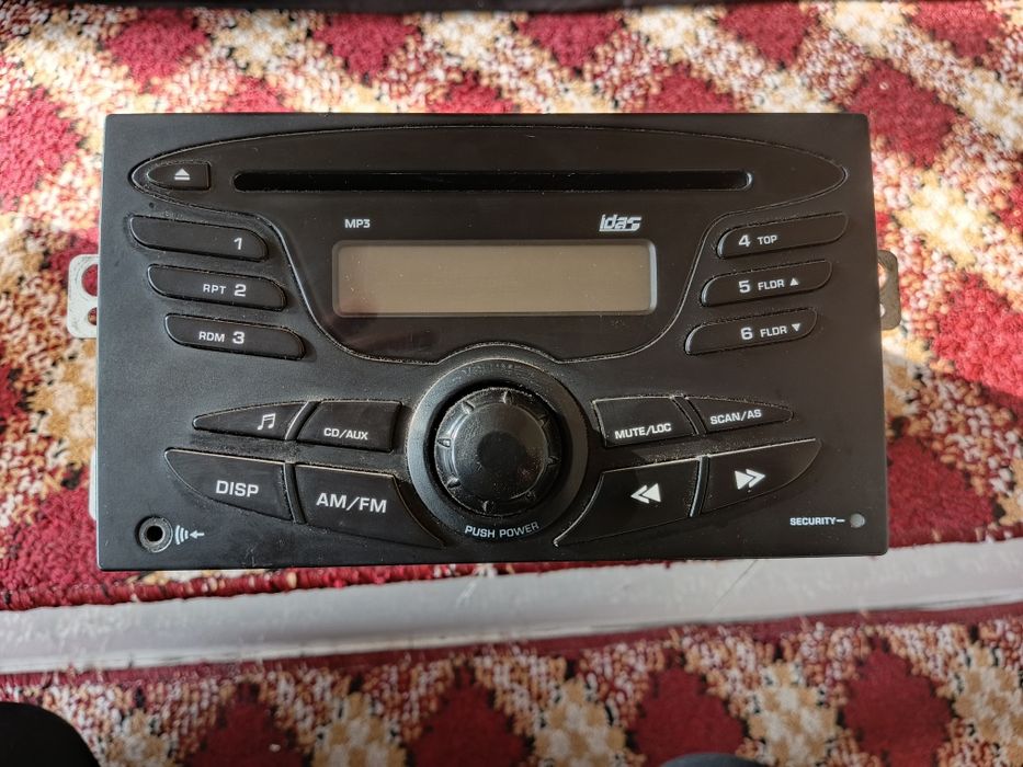 Jentra magnitafon bulutis qoʻyilgan yaxshi holatda