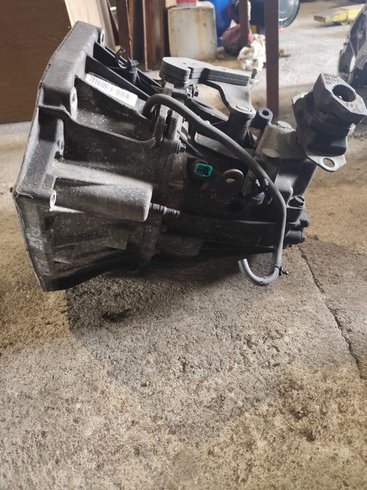 Nissan Qachqai 1.5 dci 106кс-Ръчна скоростна кутия.